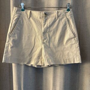 Loft The Washed Twill Short. Size 6. Cream. 4 pockets.